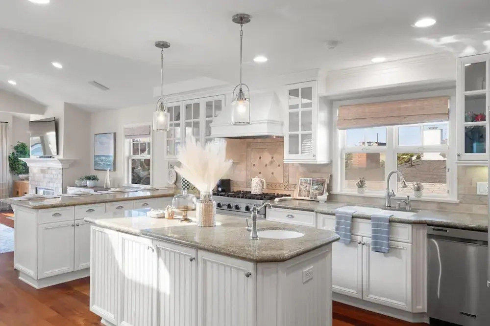 4br Beach House Steps From Sand - AC Parking BBQ