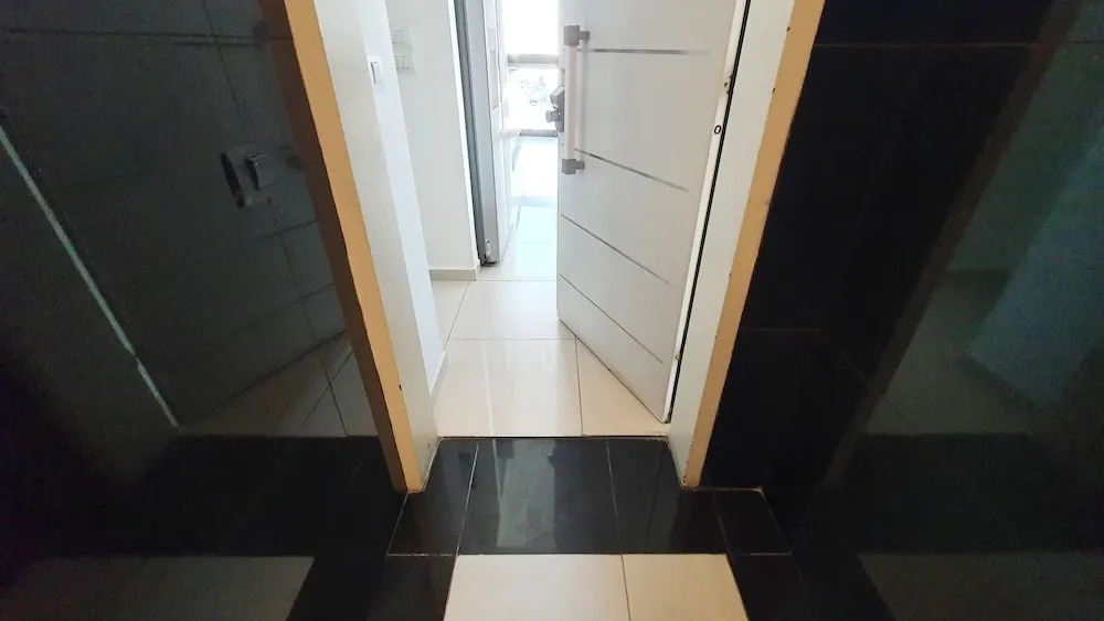 Design Apt Parking Included 2BDR TL16