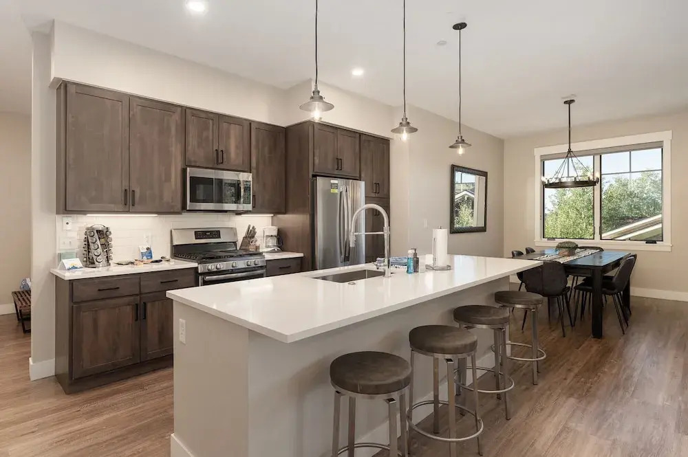 Downtown Flat 2 Bedroom Condo