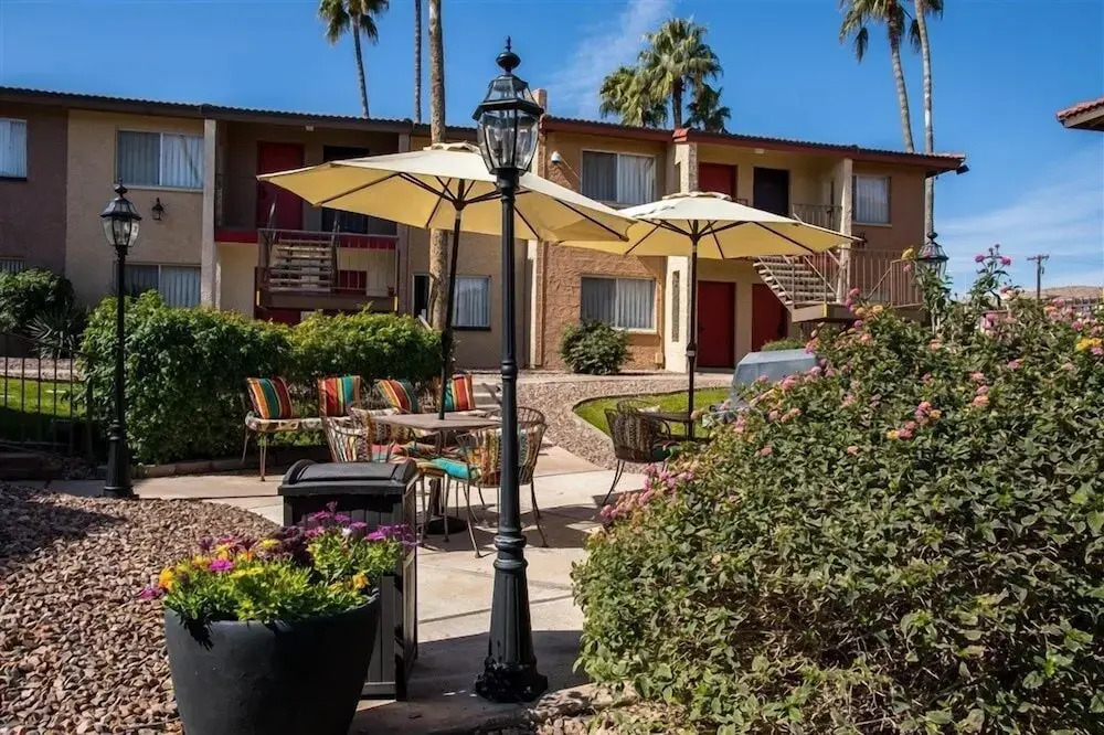 148 Fully Furnished 1BR Suite-Pet Friendly! by RedAwning