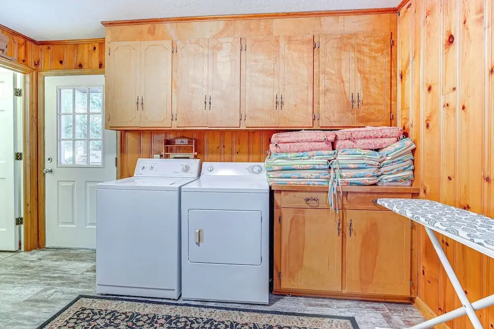 Half Mile to Beach: Murrells Inlet Home w/ Deck!