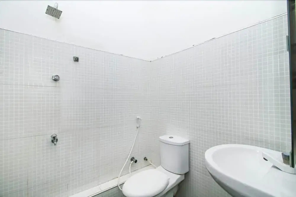 Hotel Damas Kadawatha by OYO Rooms
