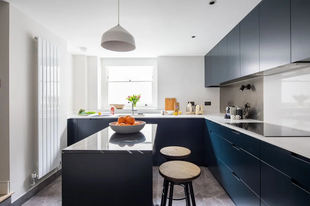 Iverna Gardens by Lime Street