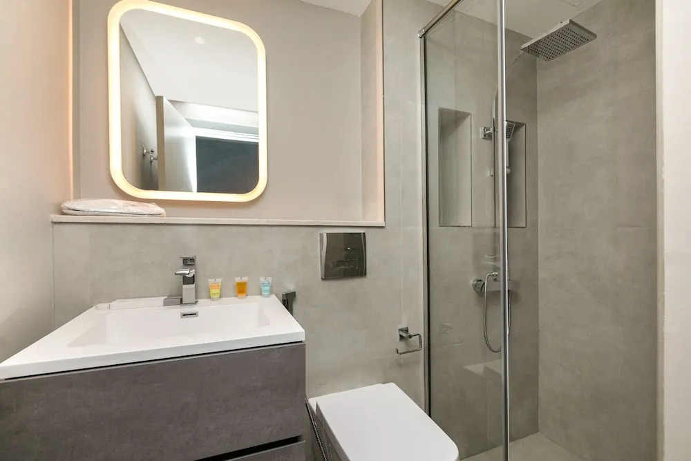 Driven Holiday Homes  Icon Tower 2 JLT