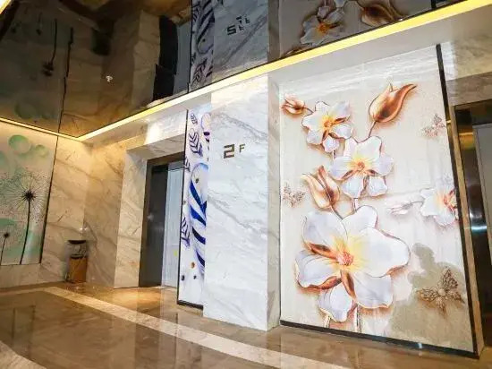 Starway Hotel (Changji Zhongshan Road Huijia Times)