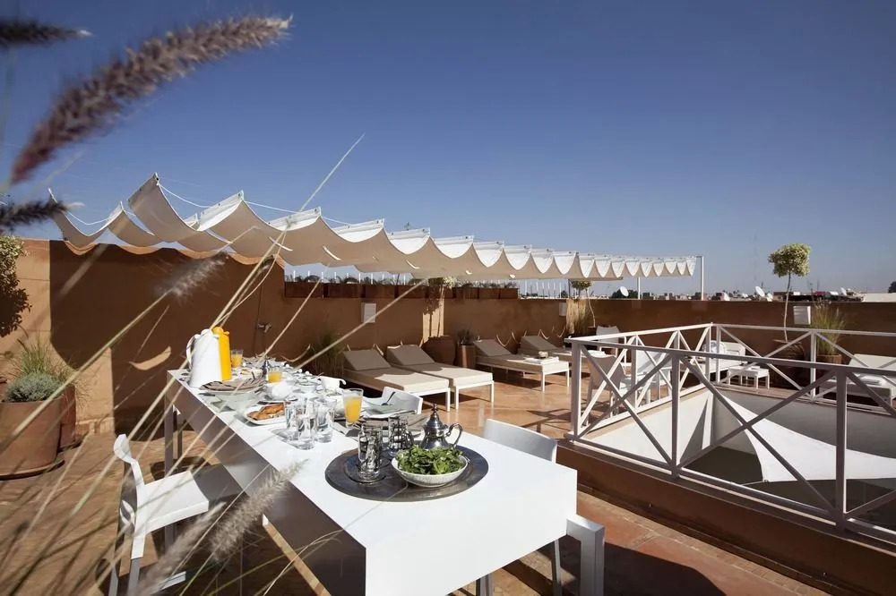 Riad Dar White