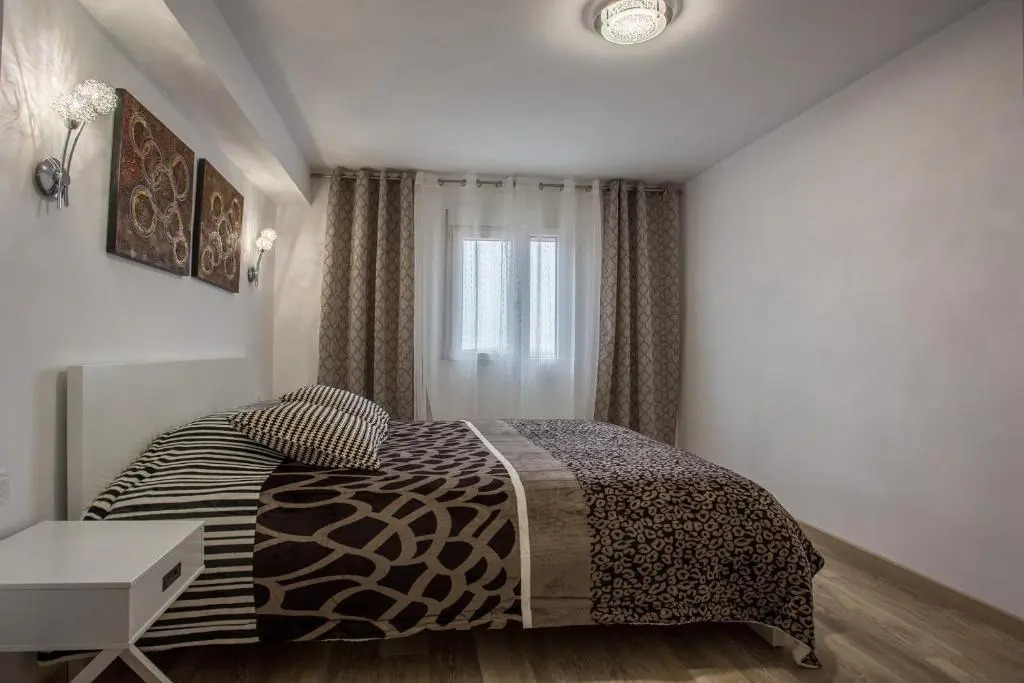 Apartment near City of Arts 2