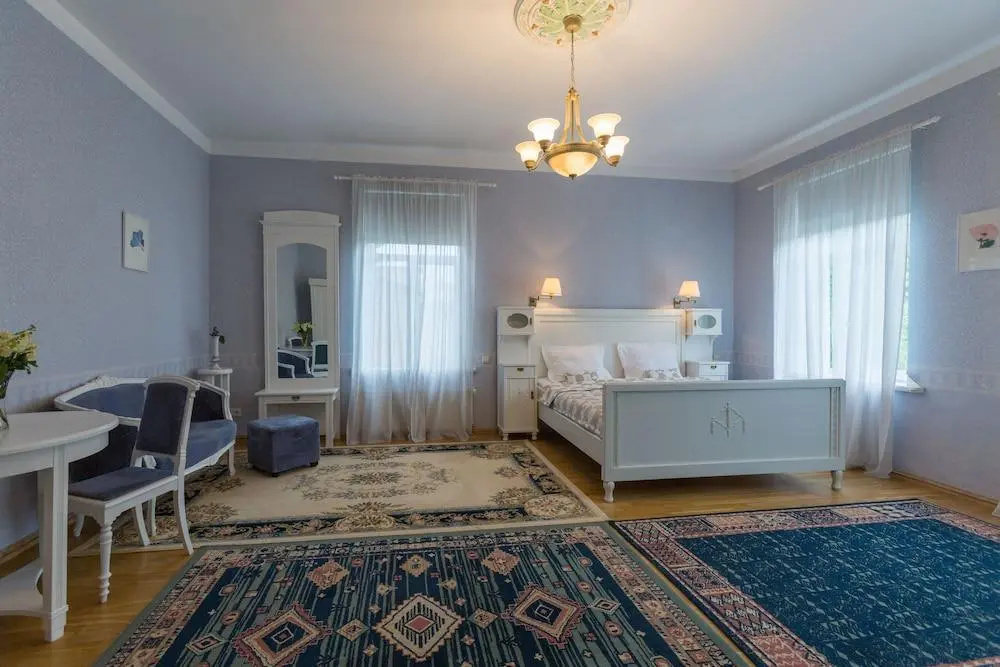 Roze Boutique Apartments