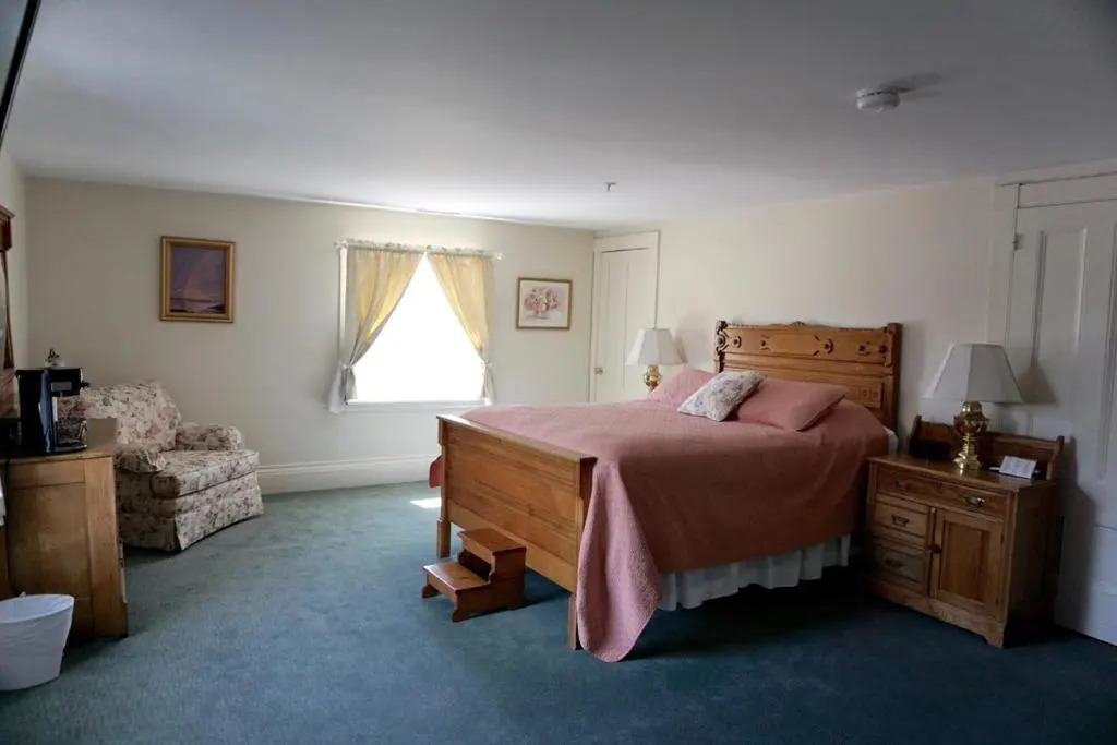 The Salem Inn