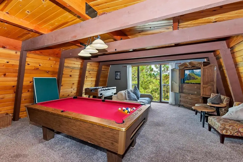 070 Tree Top Cabin
