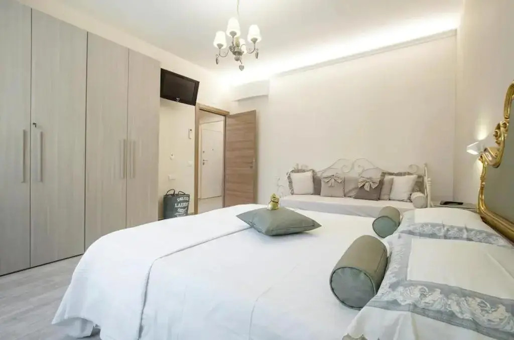 Romano's Suite