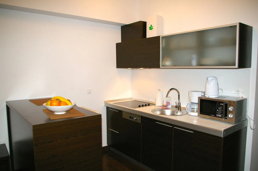 Celenga Apartments with free offsite parking