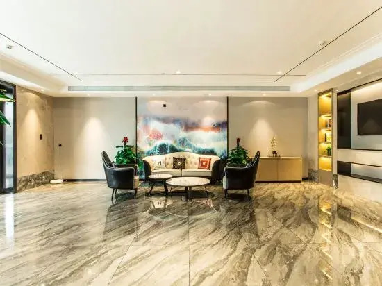 Yizhe Hotel (Nanning Dashatian Jianshe Road Subway Station Store)