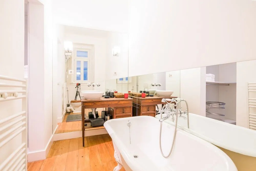Estrela Neoclassical Apt River View