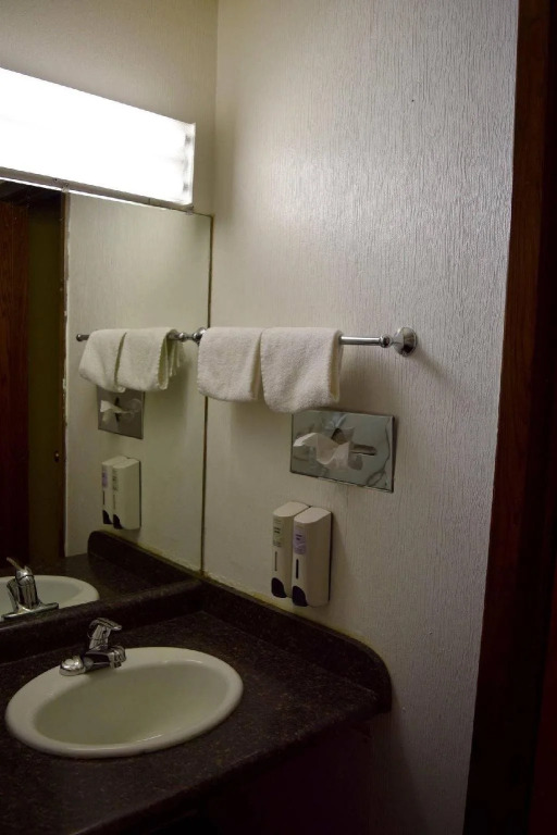 Snelling Motel