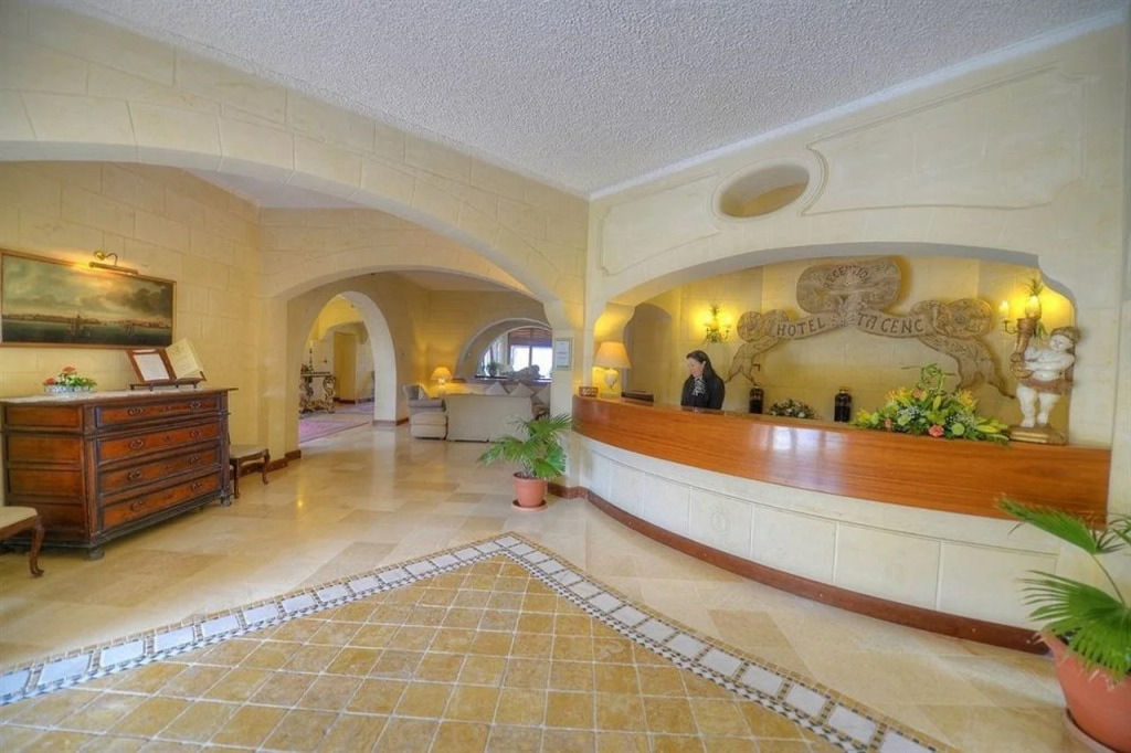 Hotel Ta Cenc & Spa