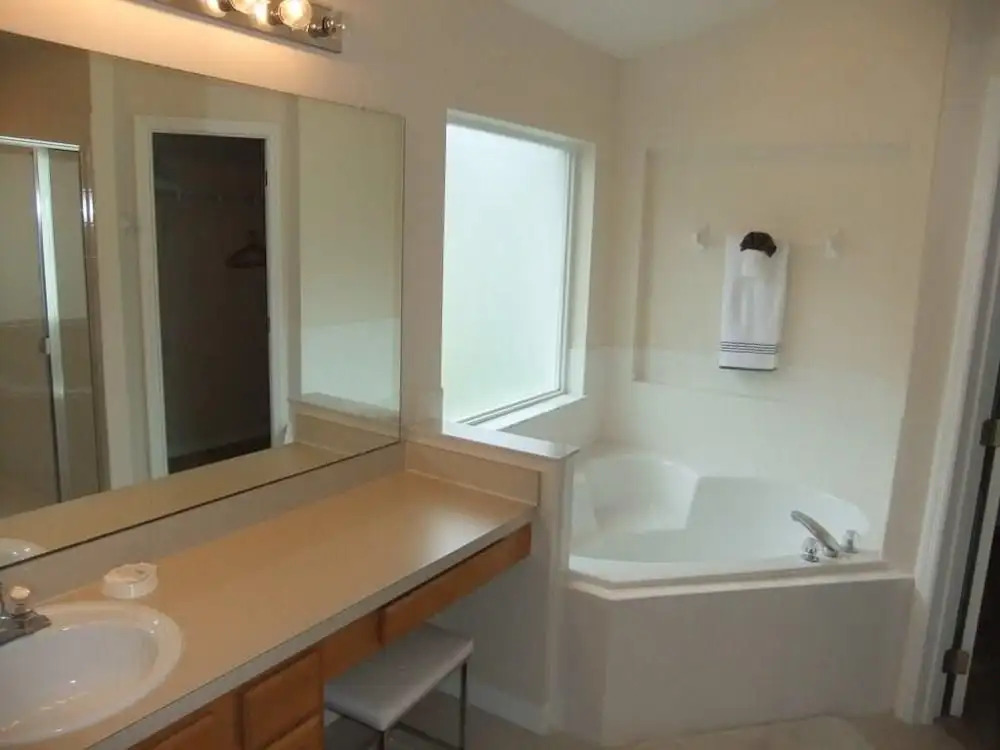 Ref 06 Modern 4 Bed Villa With own Pool Gated Resort