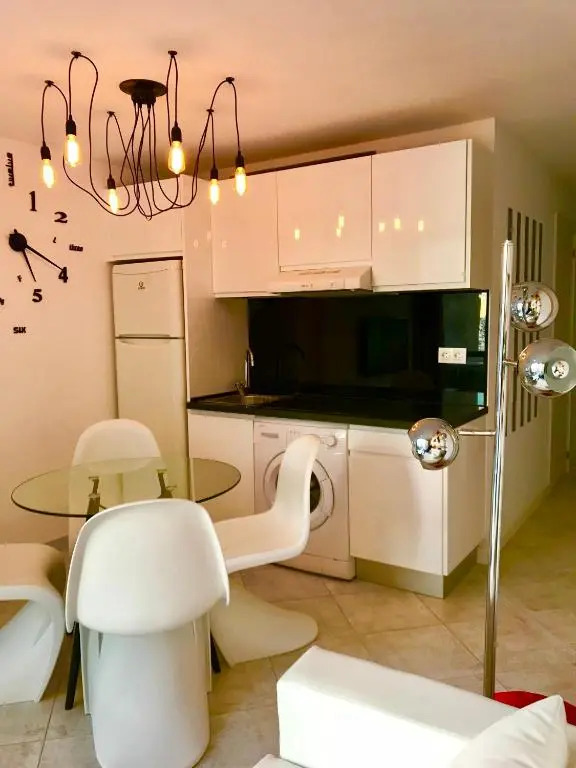 VIRGINIA Levante beach apartments