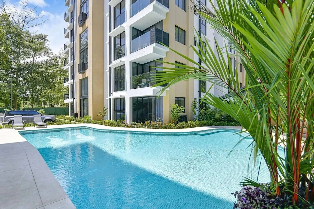 Brand New Loft Few Steps From The Beach