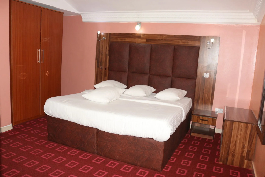 Royal Charlin Hotel and Suites