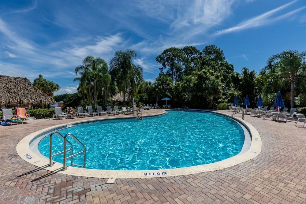 Fabulous modern 3 bed condo in Bahama Bay resort - Villa #493