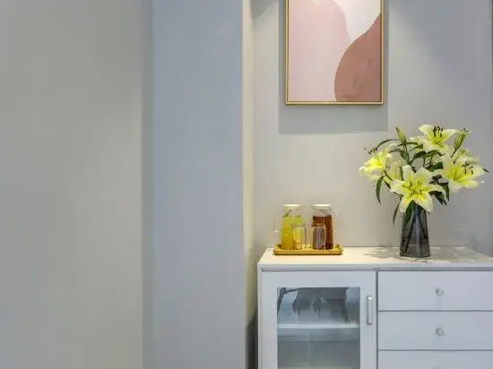 Woqu Service-Style Apartment (Shenzhen Liuxiandong)