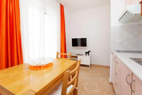 Apartments Villa Adria Bol