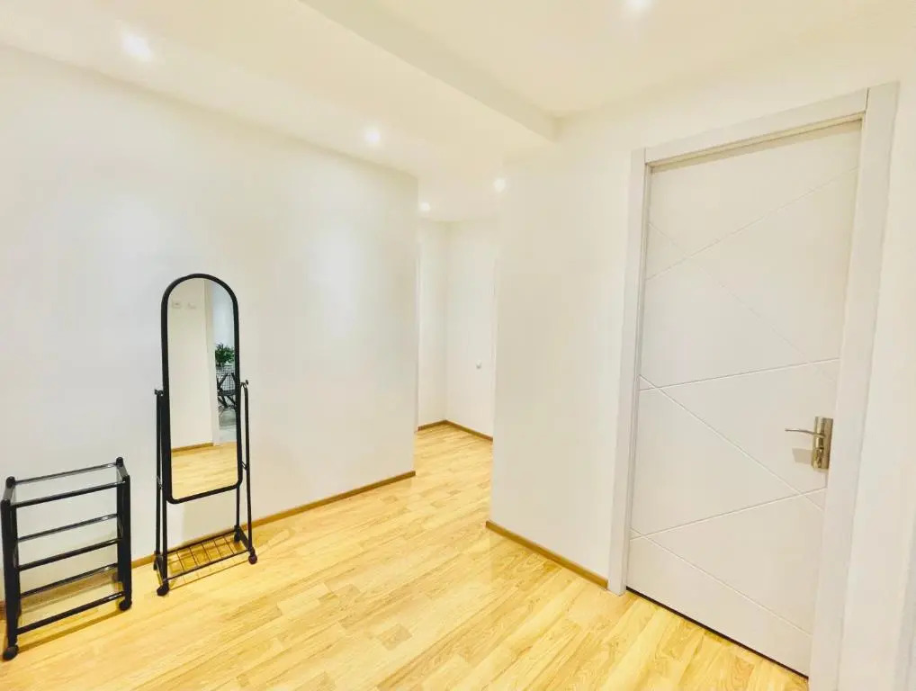 2 Bedroom Apartment on Chavchavadze Ave