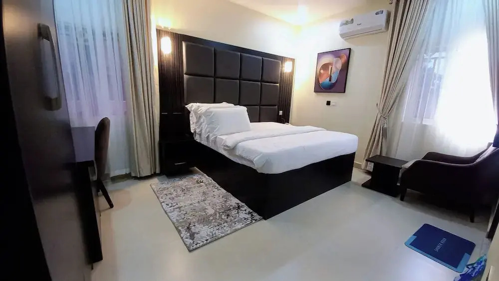 Kelvic Systems Apartments