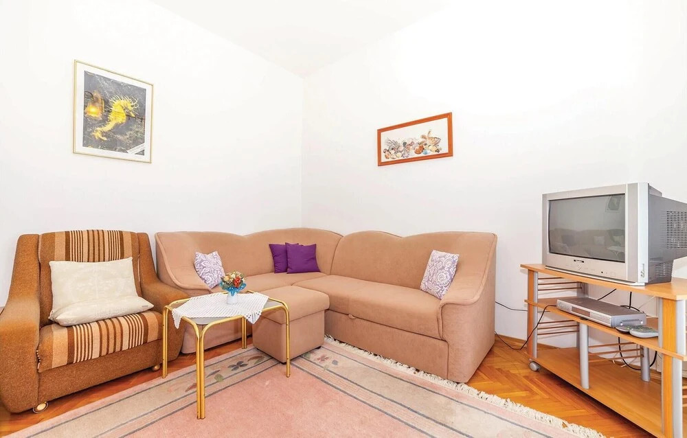 Awesome Home in Dramalj With Wifi and 2 Bedrooms