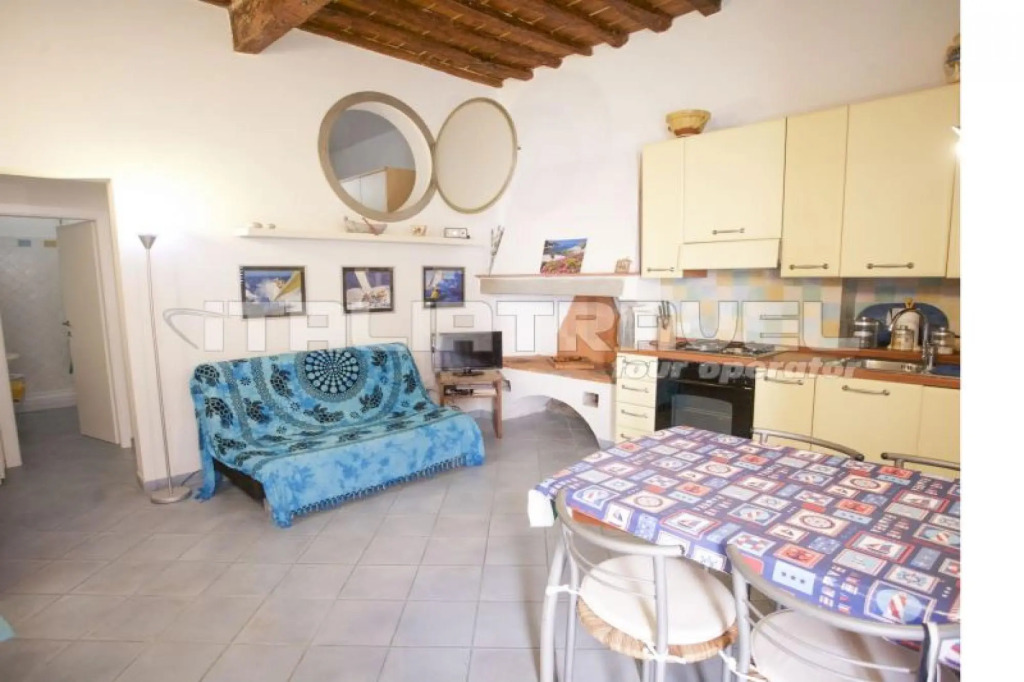 Two-room apartment Piazza al Fico 2/4 Beds in the historic center of Portoferraio-PIAZZA AL FICO