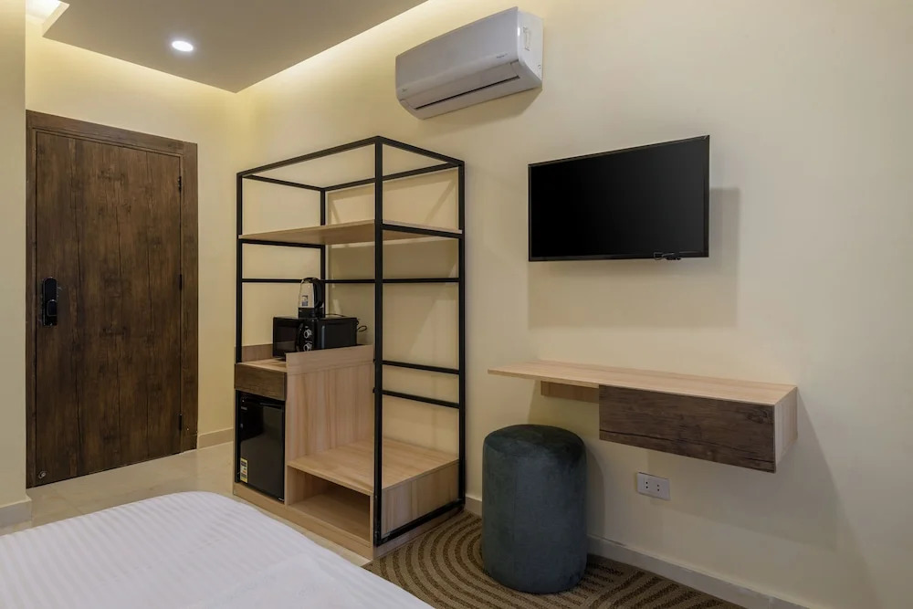 Hazel Spaces in Heliopolis