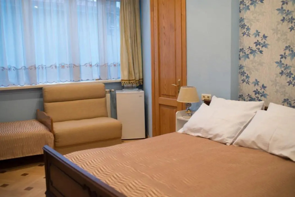 Arta Hotel