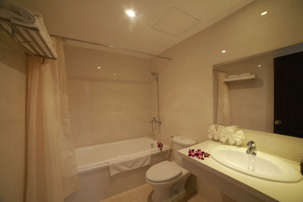 Edele Hotel Nha Trang Beach