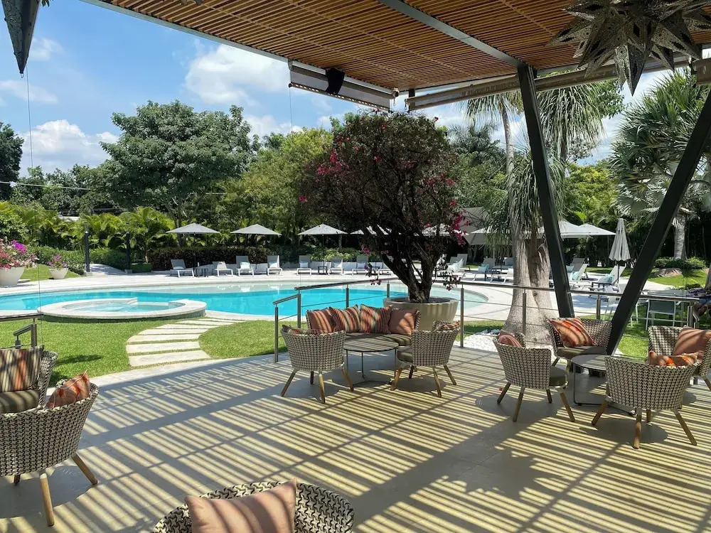 Xhiara Hotel