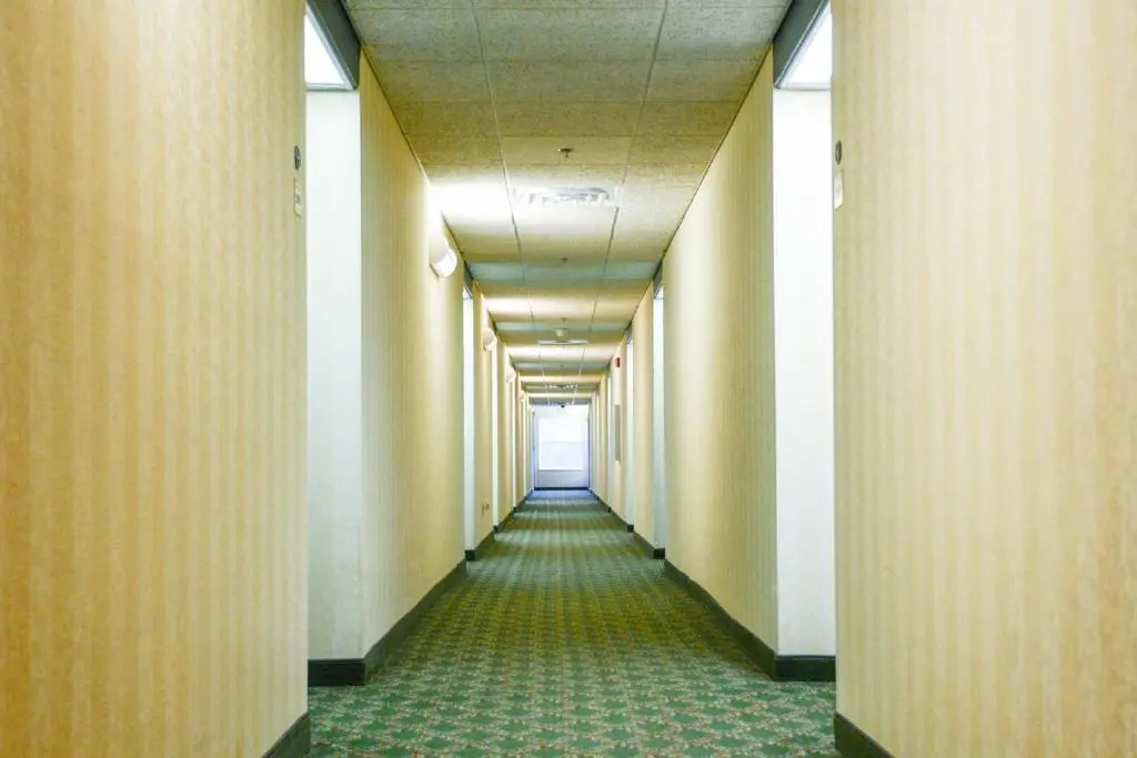 Greystone Inn & Suites