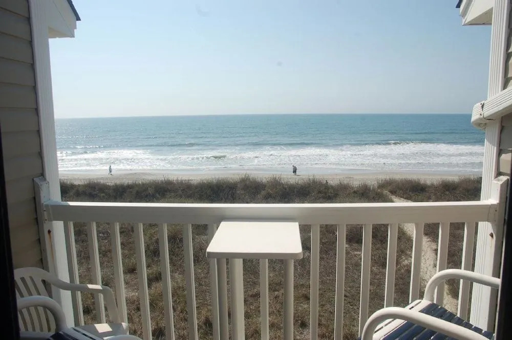 1036-3-C Sunvillas - 2 Br Condo