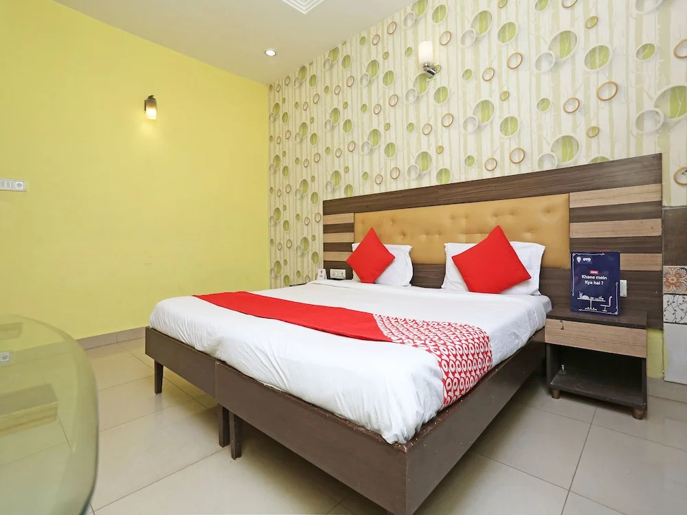 OYO 4939 Hotel Highway Inn