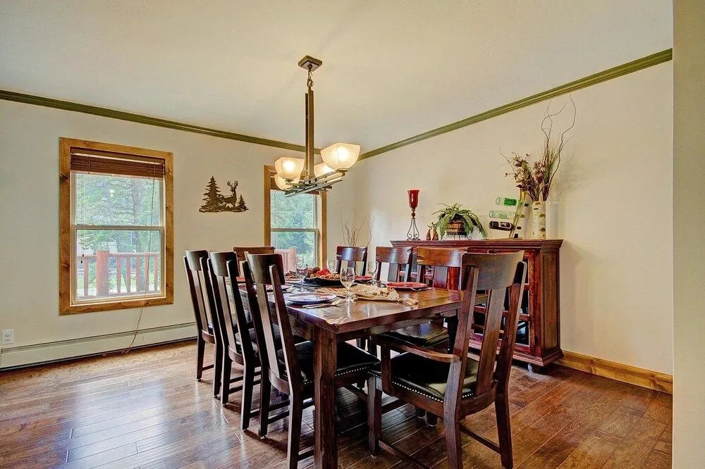 Grey Squirrel Lodge
