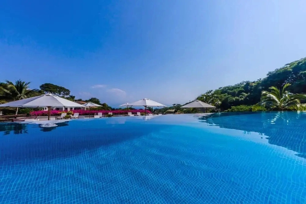 Grand Matlali Luxury Resort   Rooms Only | Mandatory All-Inclusive Paid at Resort