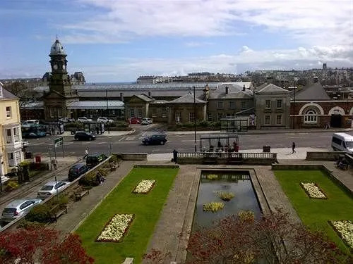 Admiral Hotel