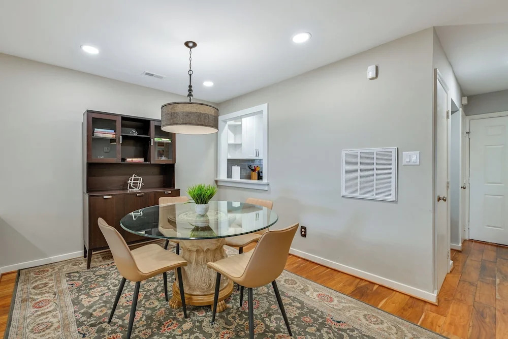 1 Mi to BOA Stadium! Walkable Condo w/ Porch