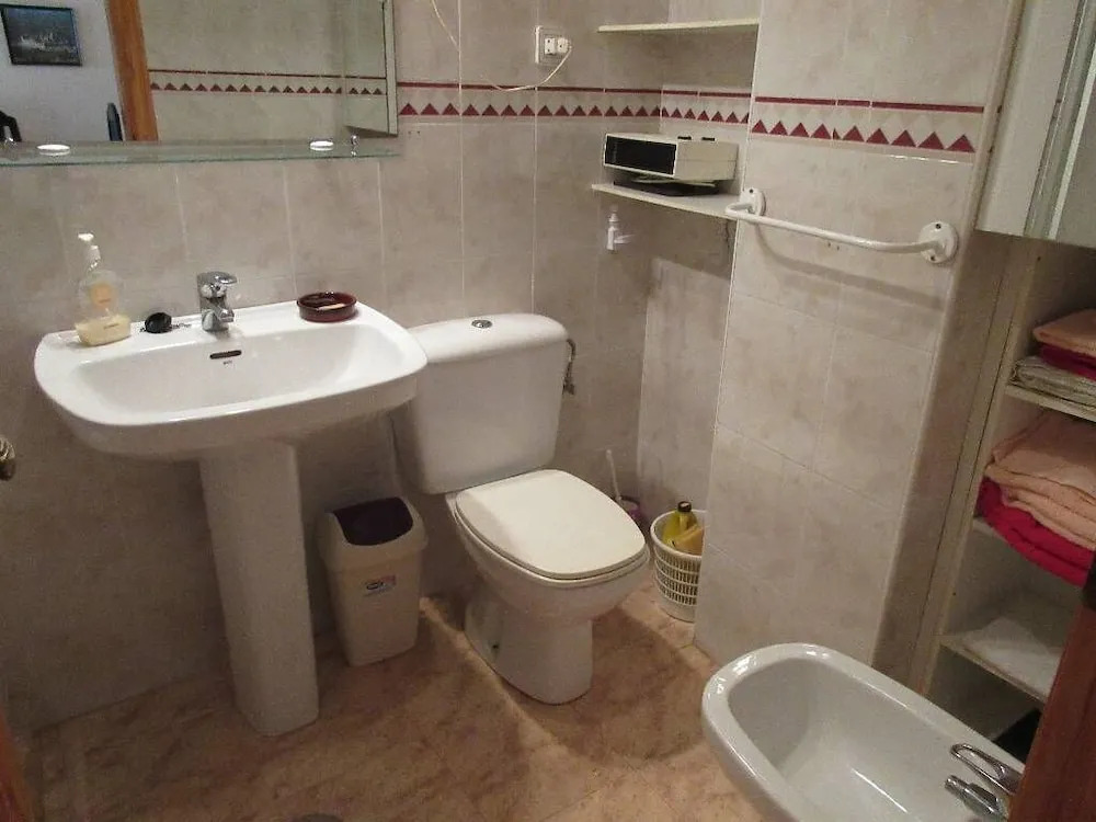 Nice Apartment Downtown - 15 minutes from the sea