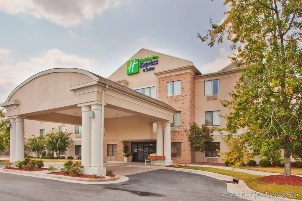Holiday Inn Express Hotel & Suites Kinston by IHG