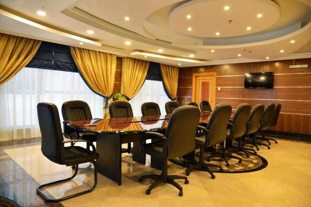 Nozol Royal Hotel