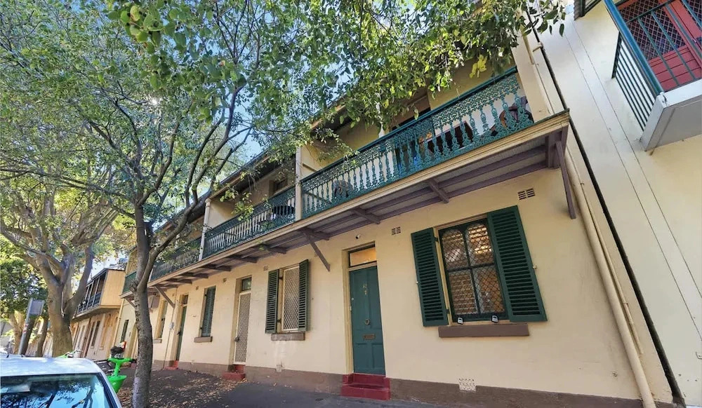 Metawise Luxury 3BR Terrace in The Heart of Sydney