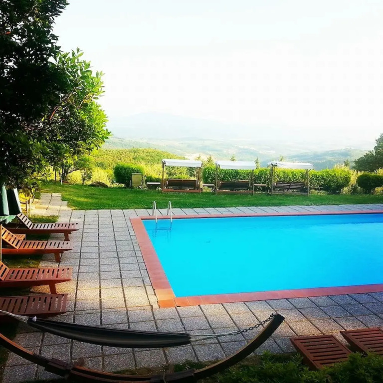Paradise in Tuscany Villa Gelsomino for 810 People