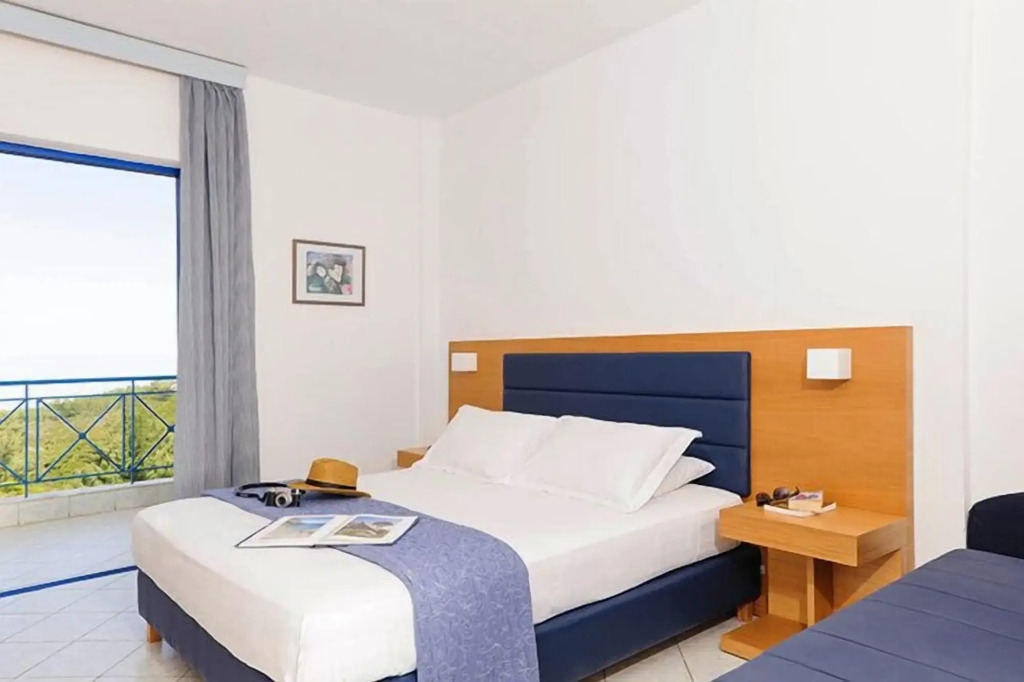 Karras Star Hotel