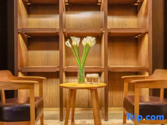 Taiyuan Wutong Building Hotel
