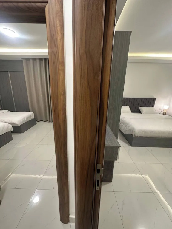 JRE Cozy Home Near All Services 21